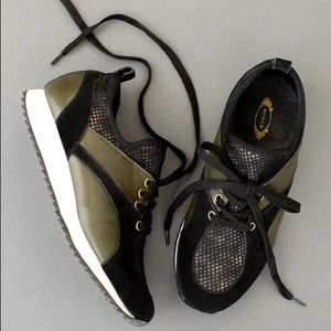 Kiran Sneaker in Olive by Joyfolie
